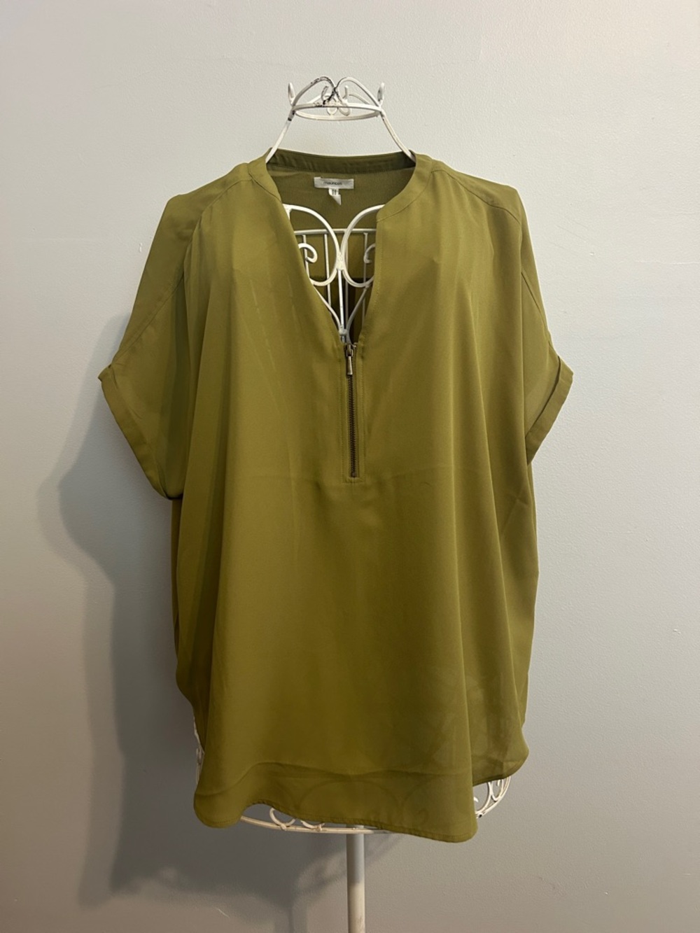Maurices Olive Green Zip-Front Short Sleeve Blouse